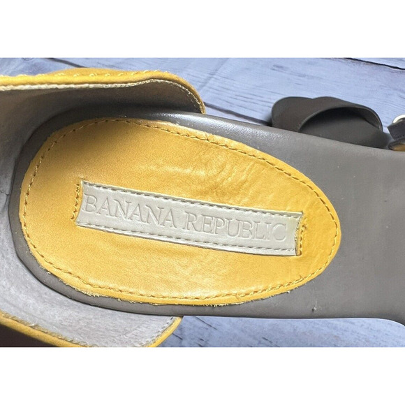 Banana Republic Vanessa Spring Summer Wedge Sandals Brown/Gold Size: 8 - Picture 6 of 10